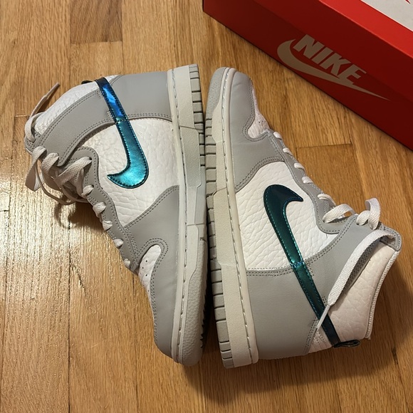 Nike Dunk High - Picture 4 of 9